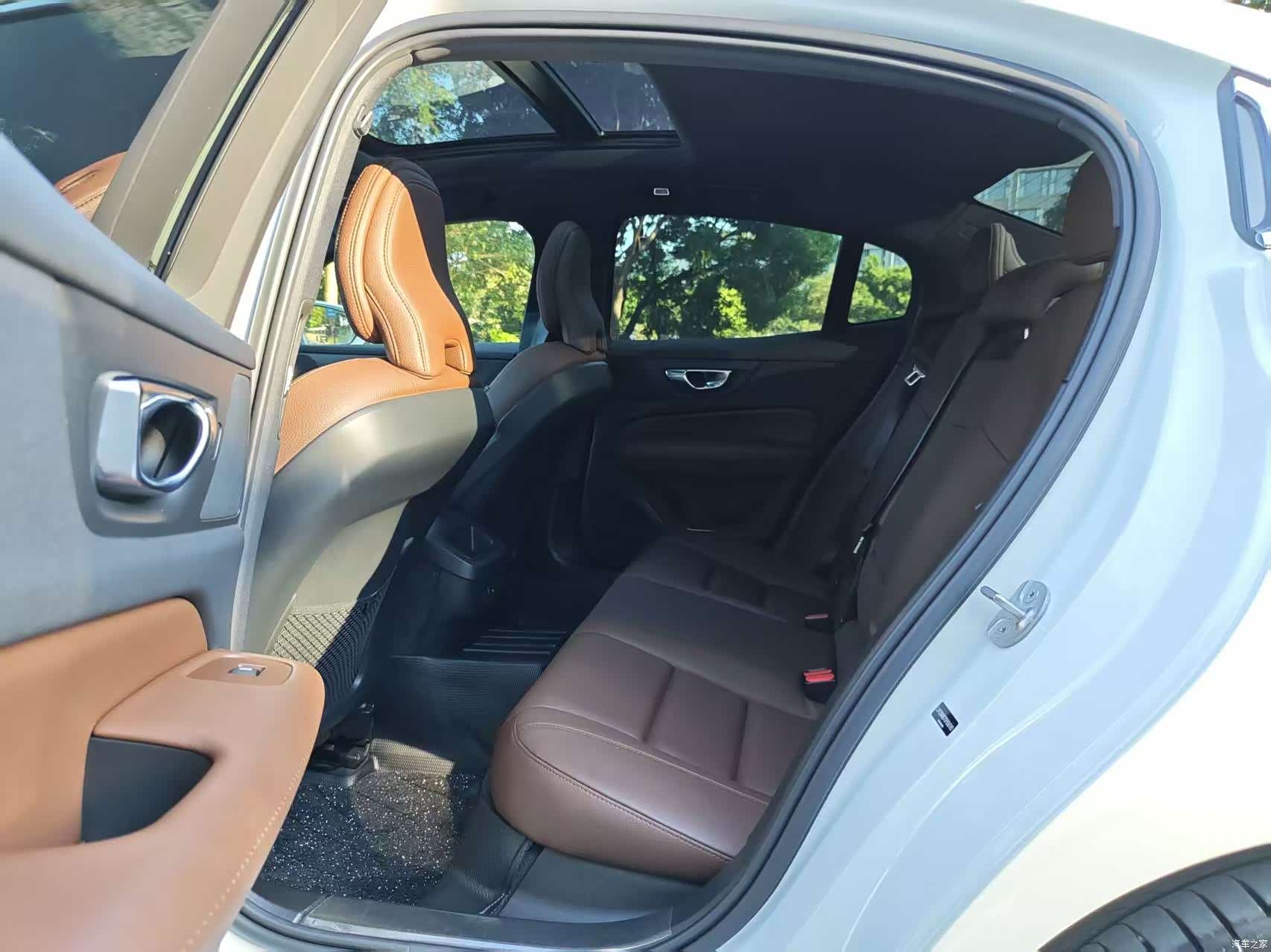 Volvo S60, 2025 7