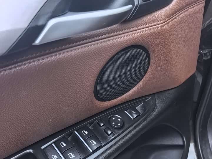 BMW X6 2015 xDrive35i Люкс