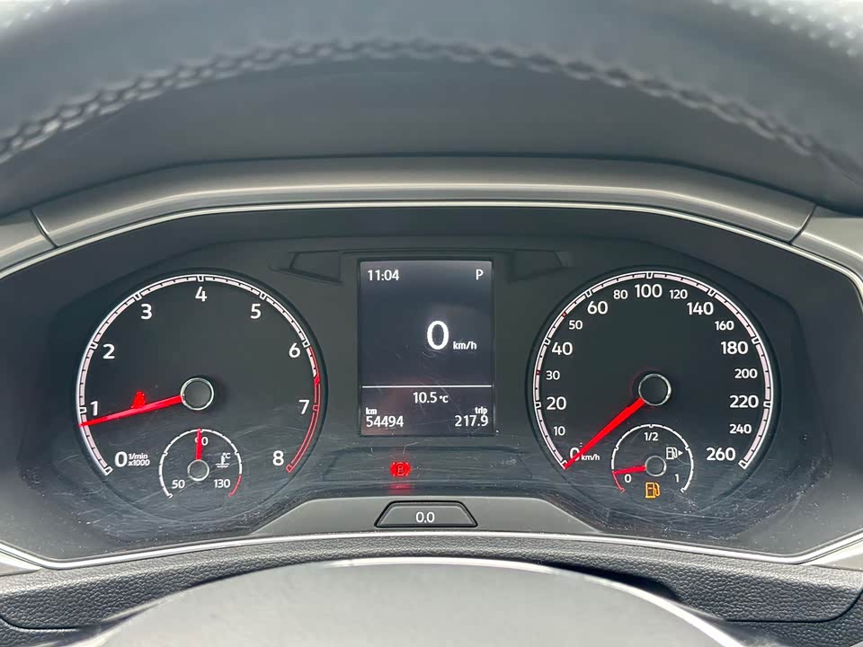 Volkswagen T-ROC exploring Songs