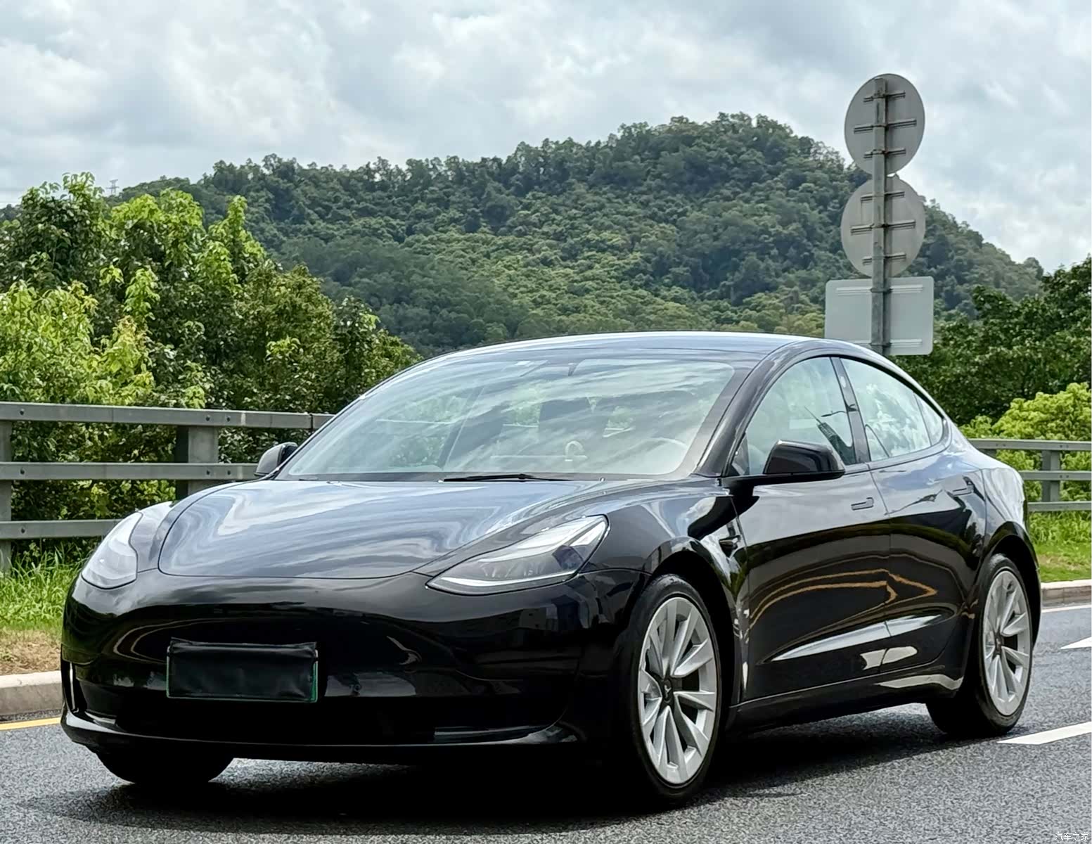Tesla Model 3, 2022 3