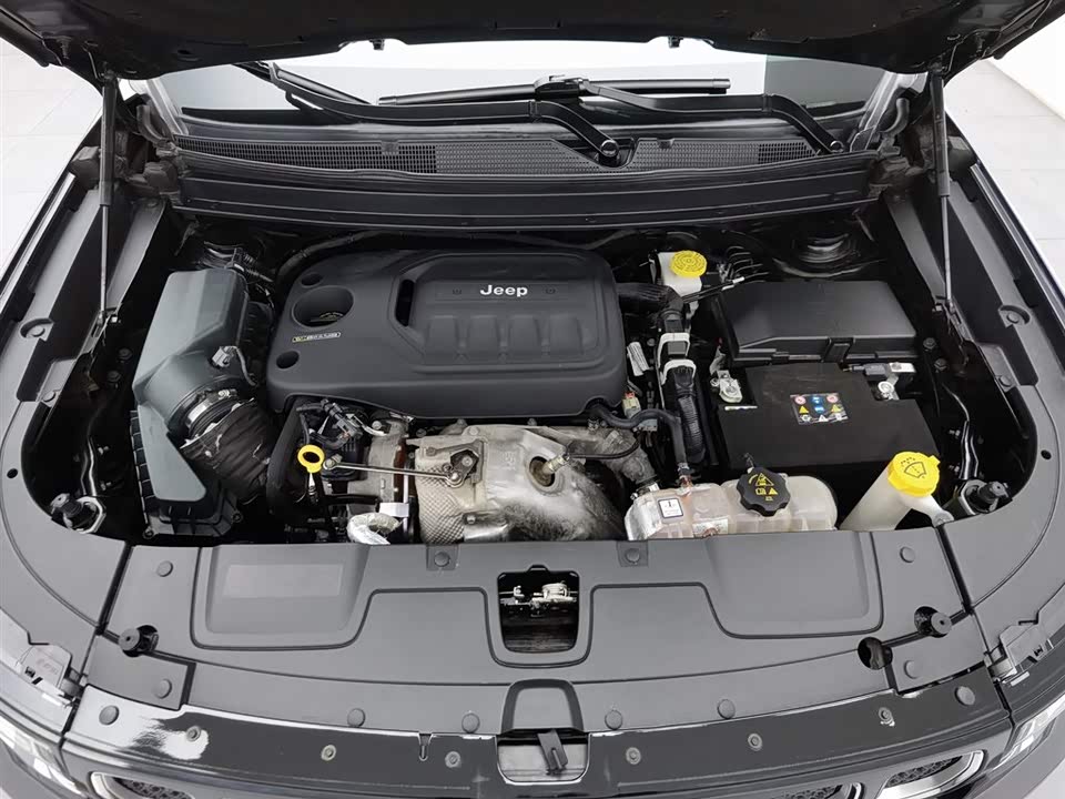 Jeep Grand Commander