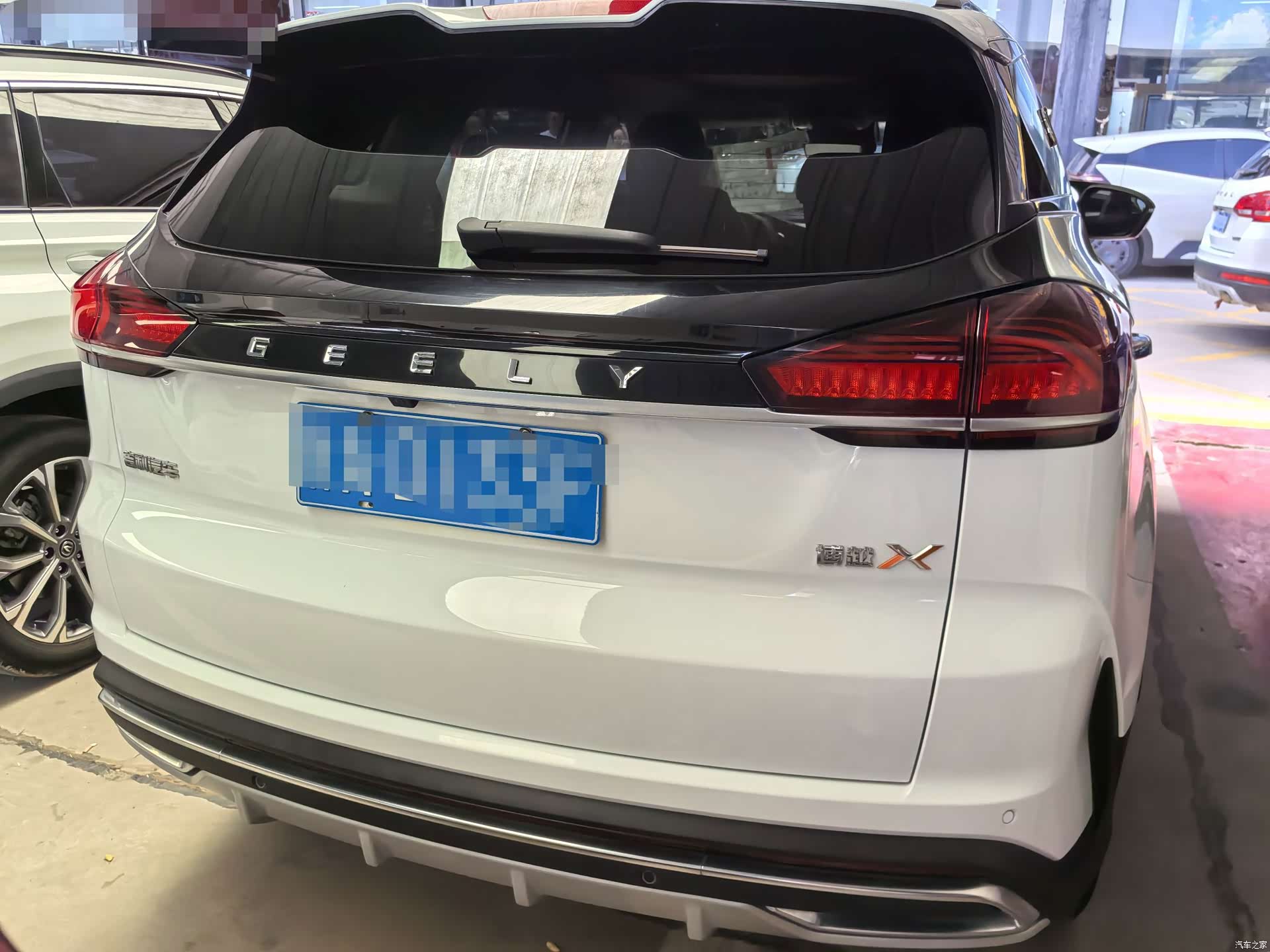 Geely Boyue, 2022 все фото