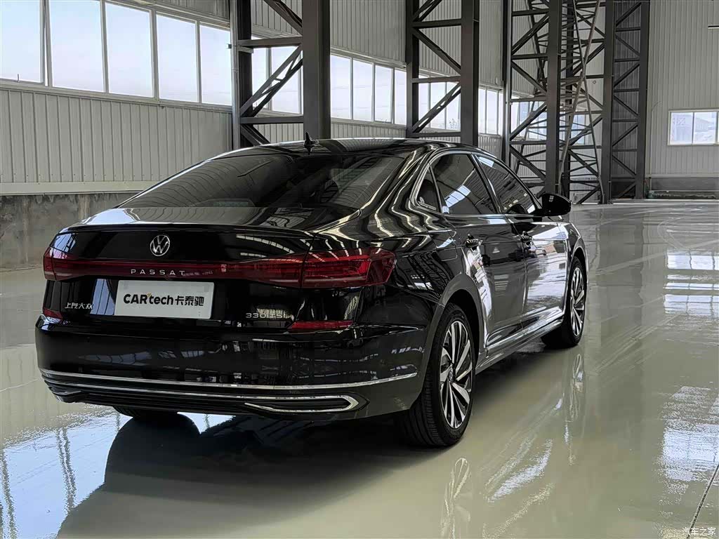 Volkswagen Passat, 2022 4