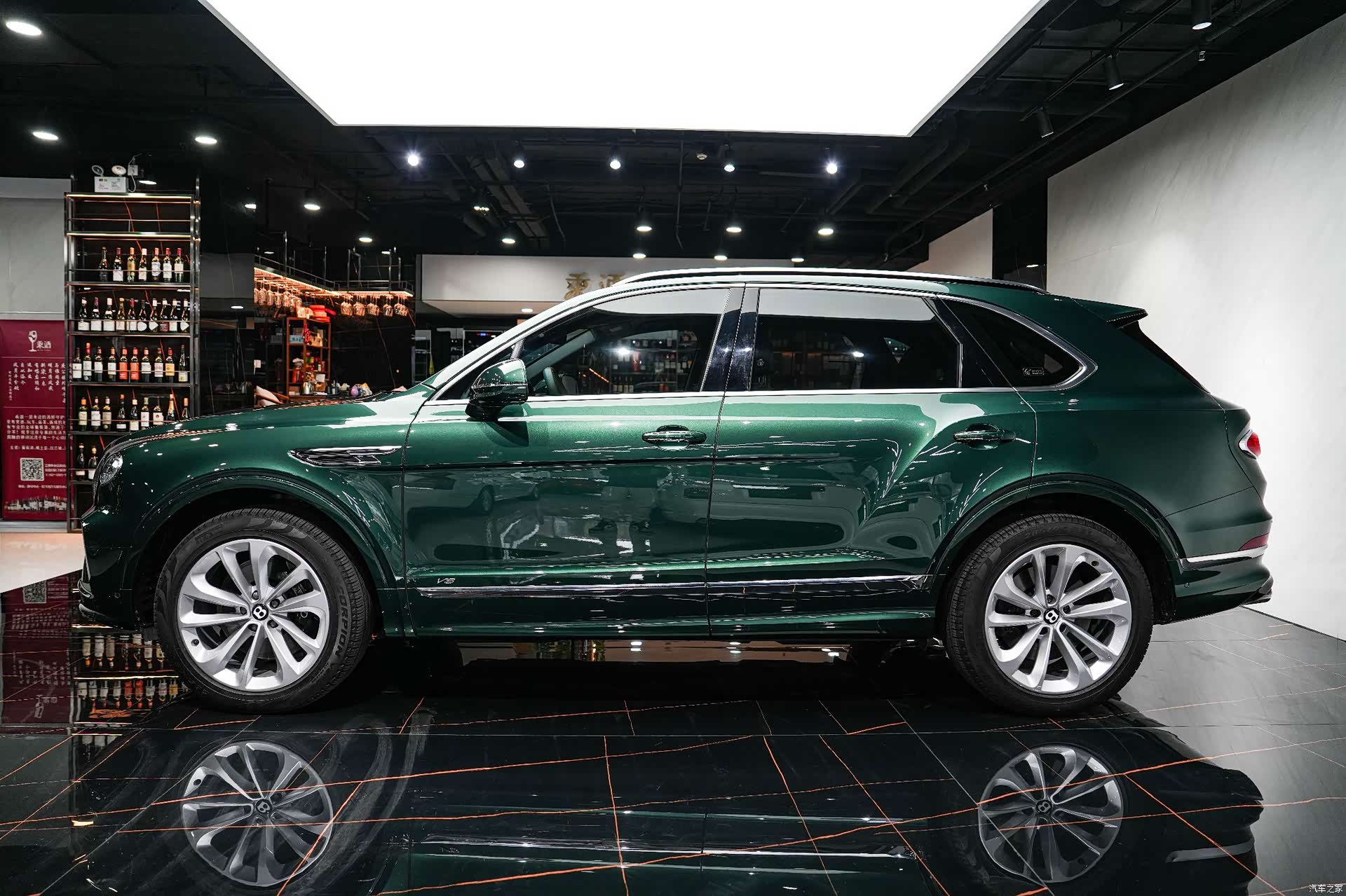 Bentley Bentayga, 2021 все фото