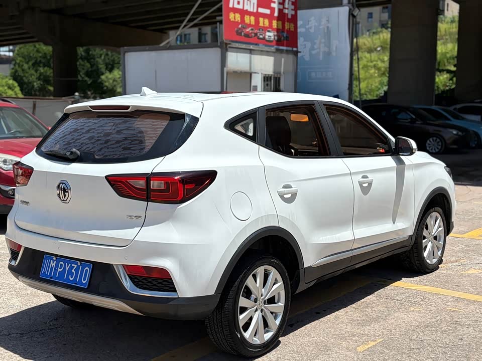 MG ZS