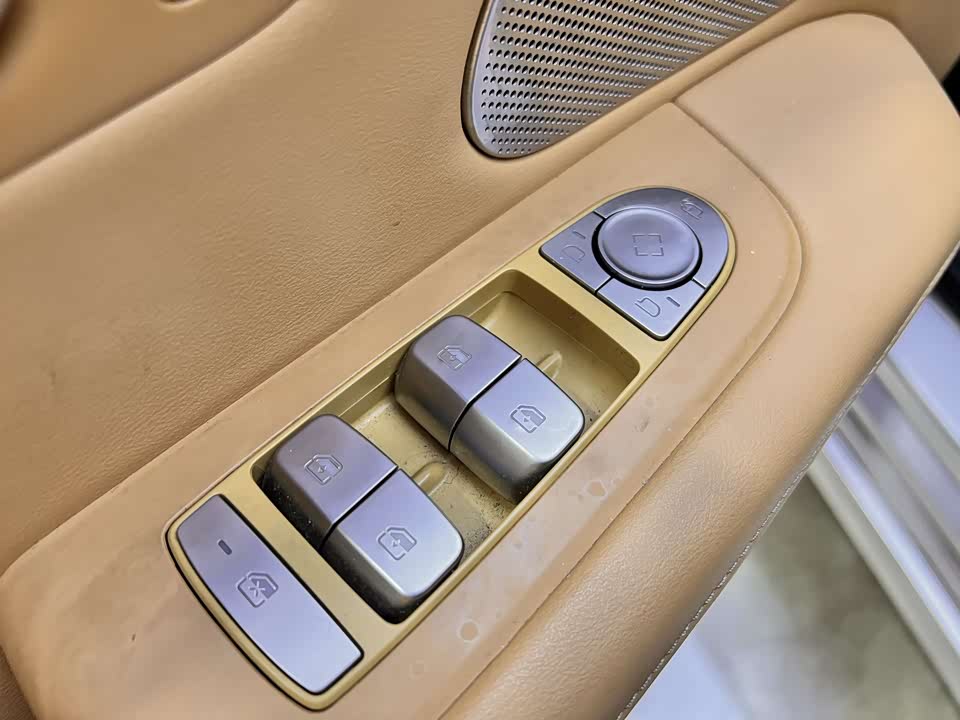 AITO Ask the world M5