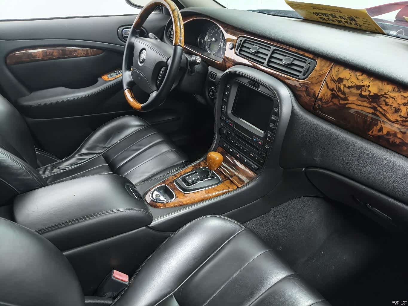 Jaguar S-TYPE, 2008 9