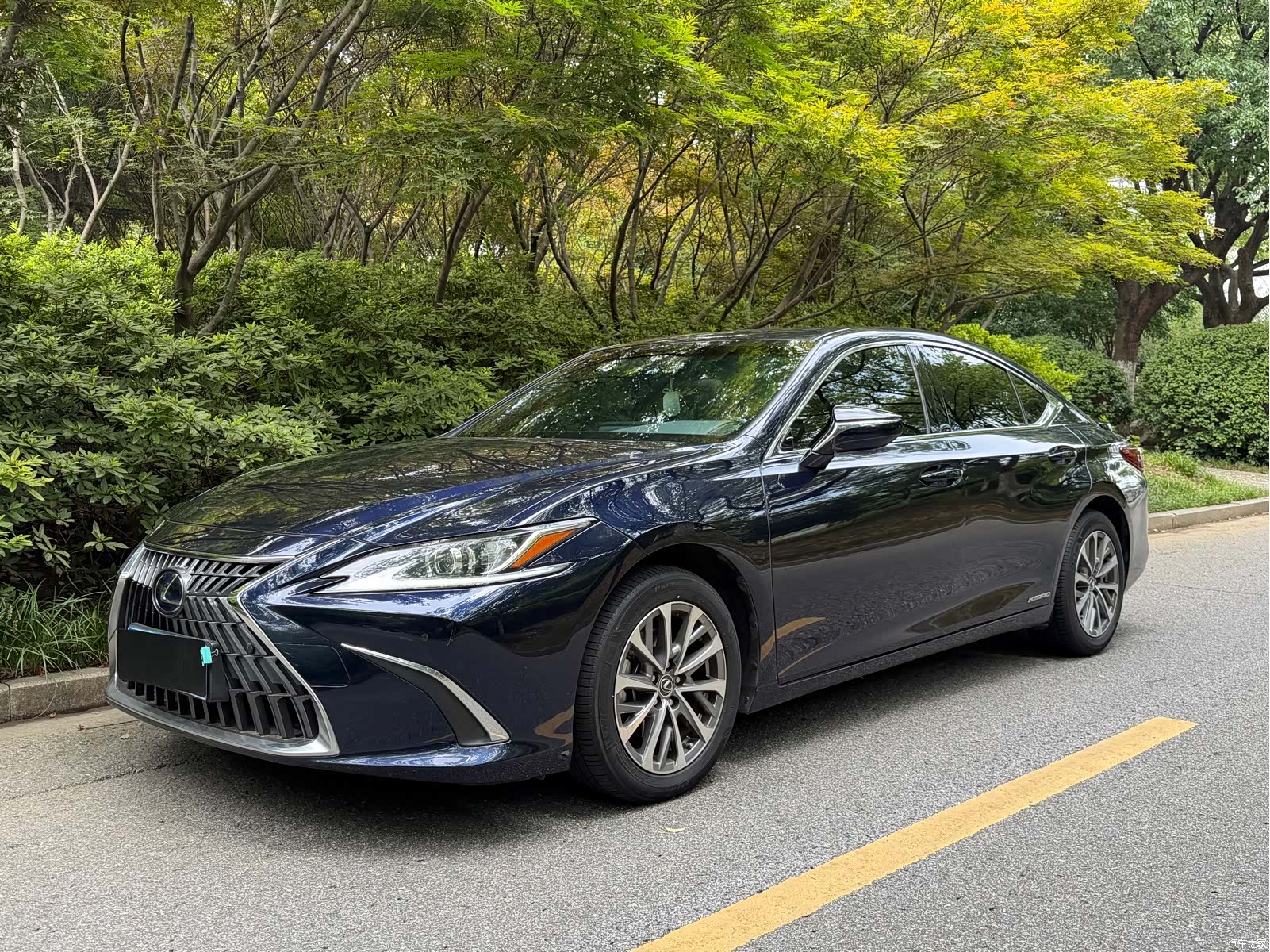 Lexus ES, 2022 1