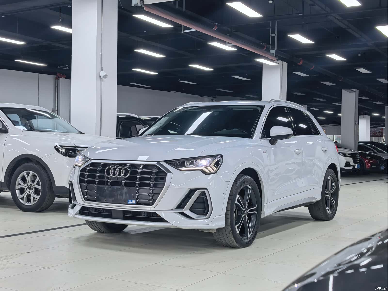 Audi Q3, 2023 1