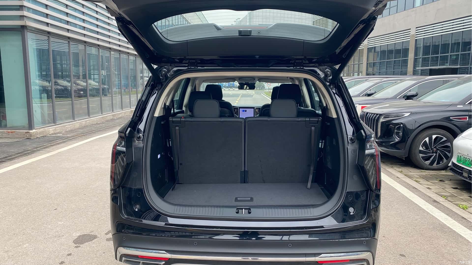 Hongqi HS7, 2024 14