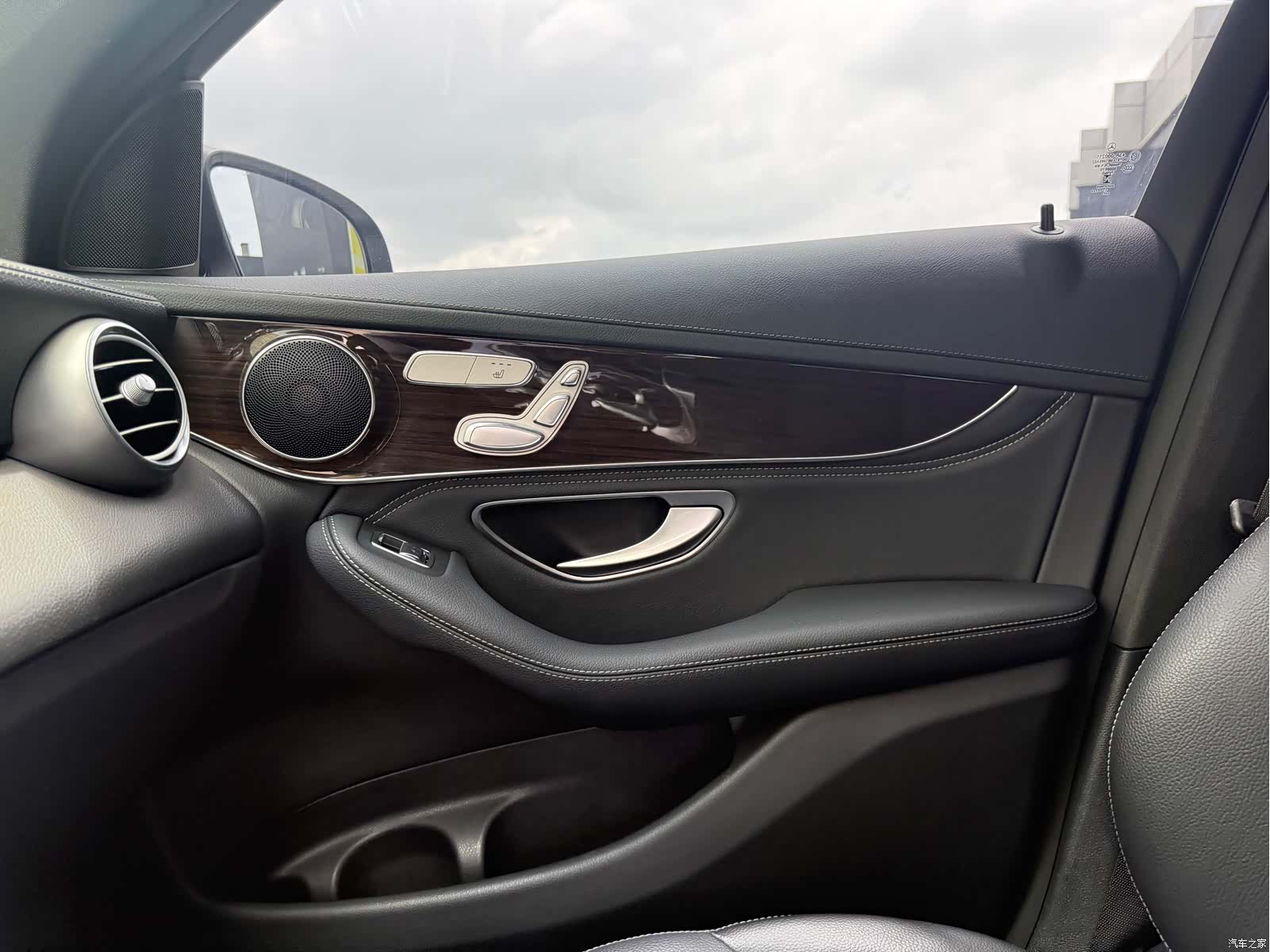 Mercedes-Benz GLC, 2017 28