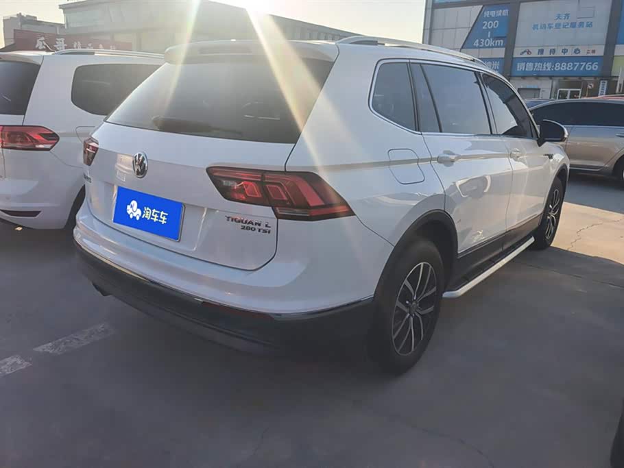 Volkswagen Tiguan L