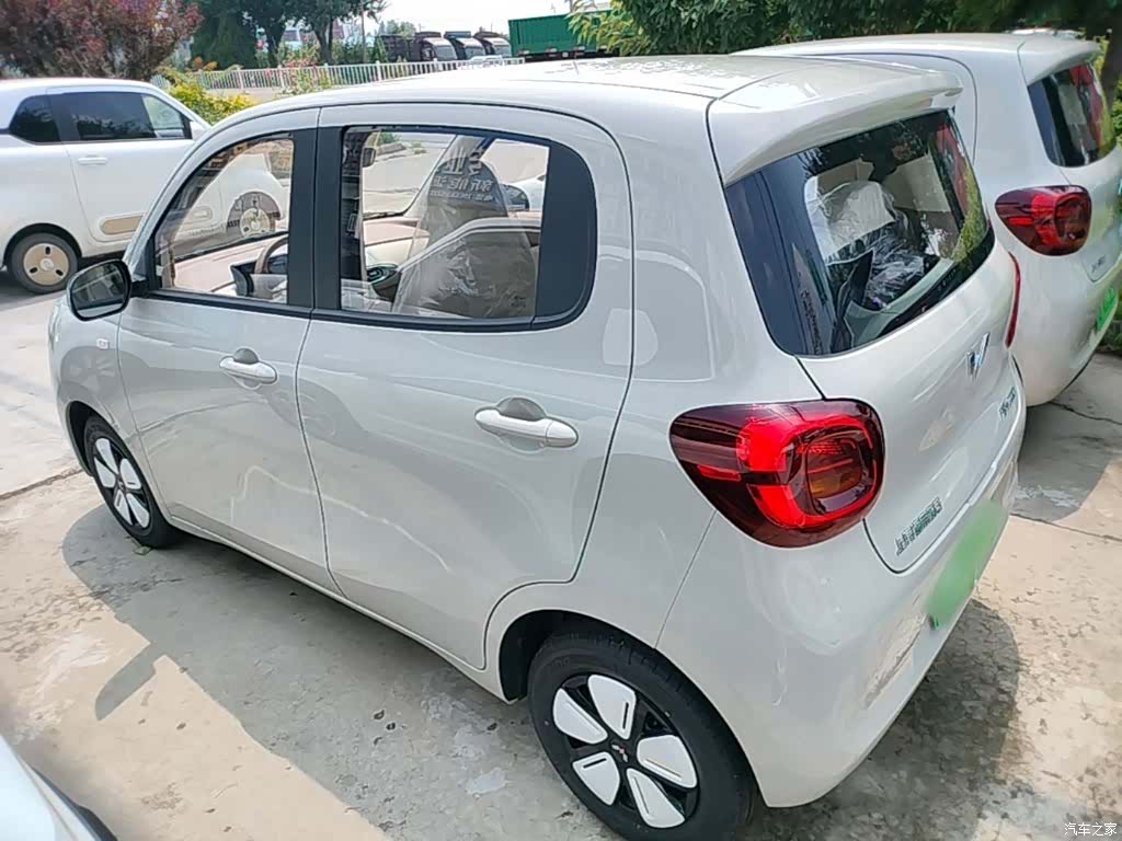 Wuling MINIEV, 2026 все фото