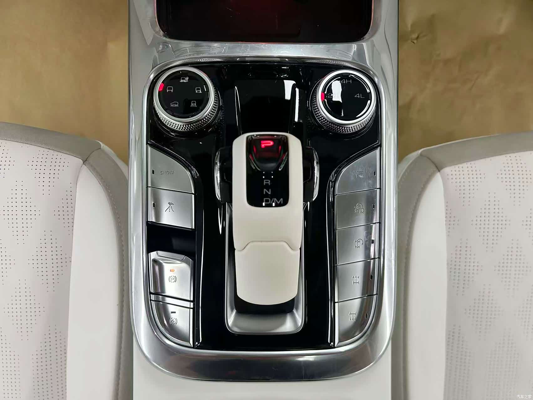 Tank 300, 2022 19