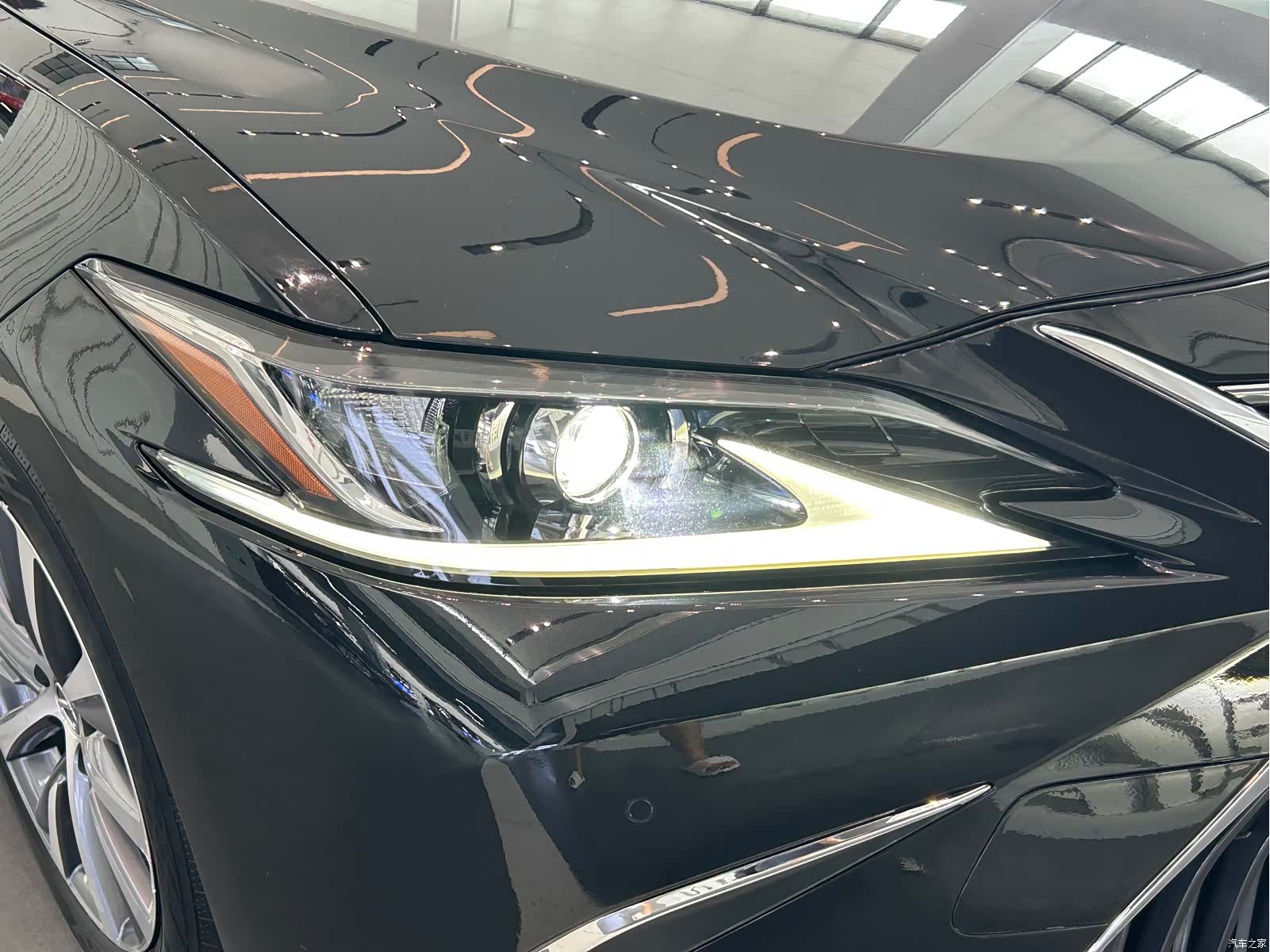Lexus ES, 2018 19