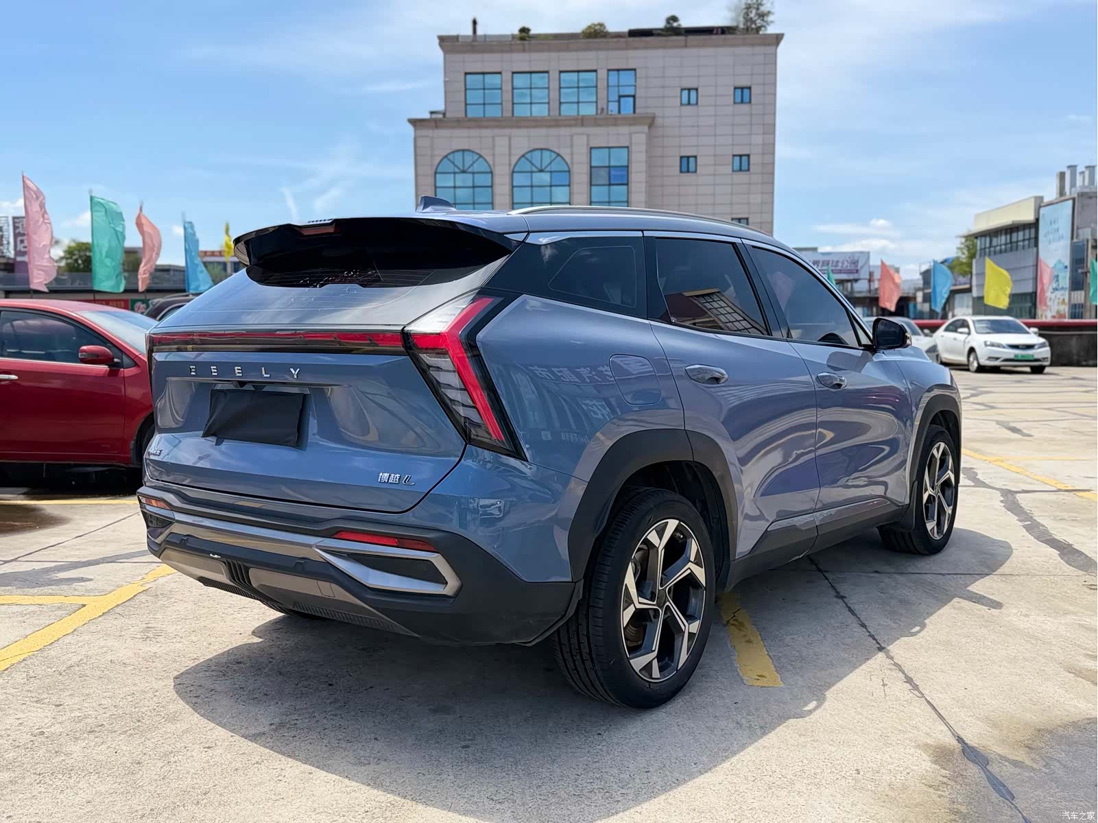 Geely Boyue, 2023 все фото