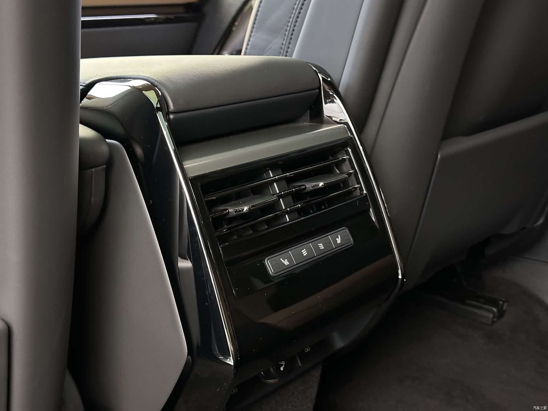 Land Rover Range Rover, 2023 17