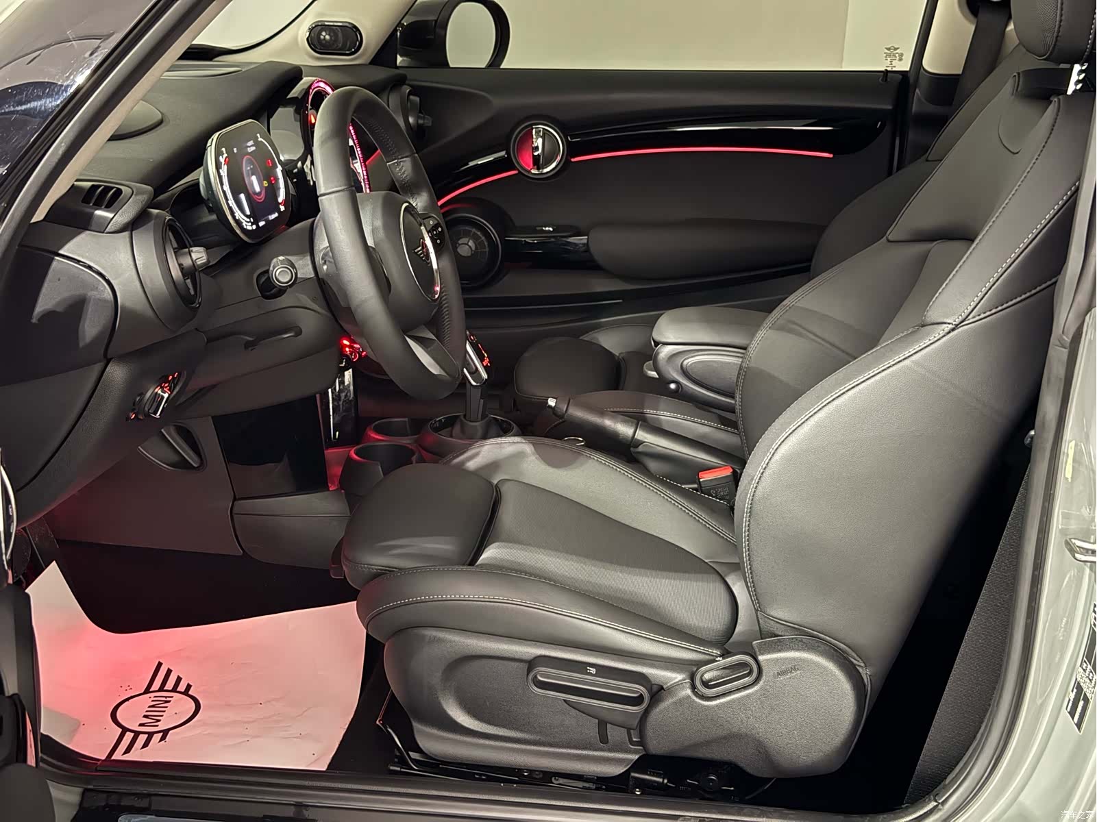 Mini Cooper, 2022 10