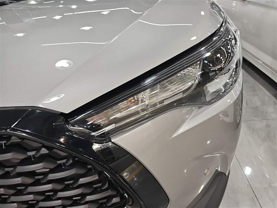 Toyota Corolla Sharp amplifier