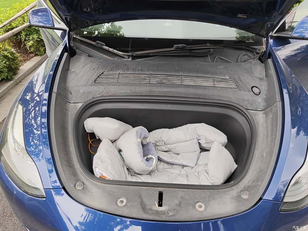 Tesla Model Y, 2021 11