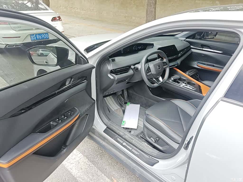 Changan UNI-V, 2023 16