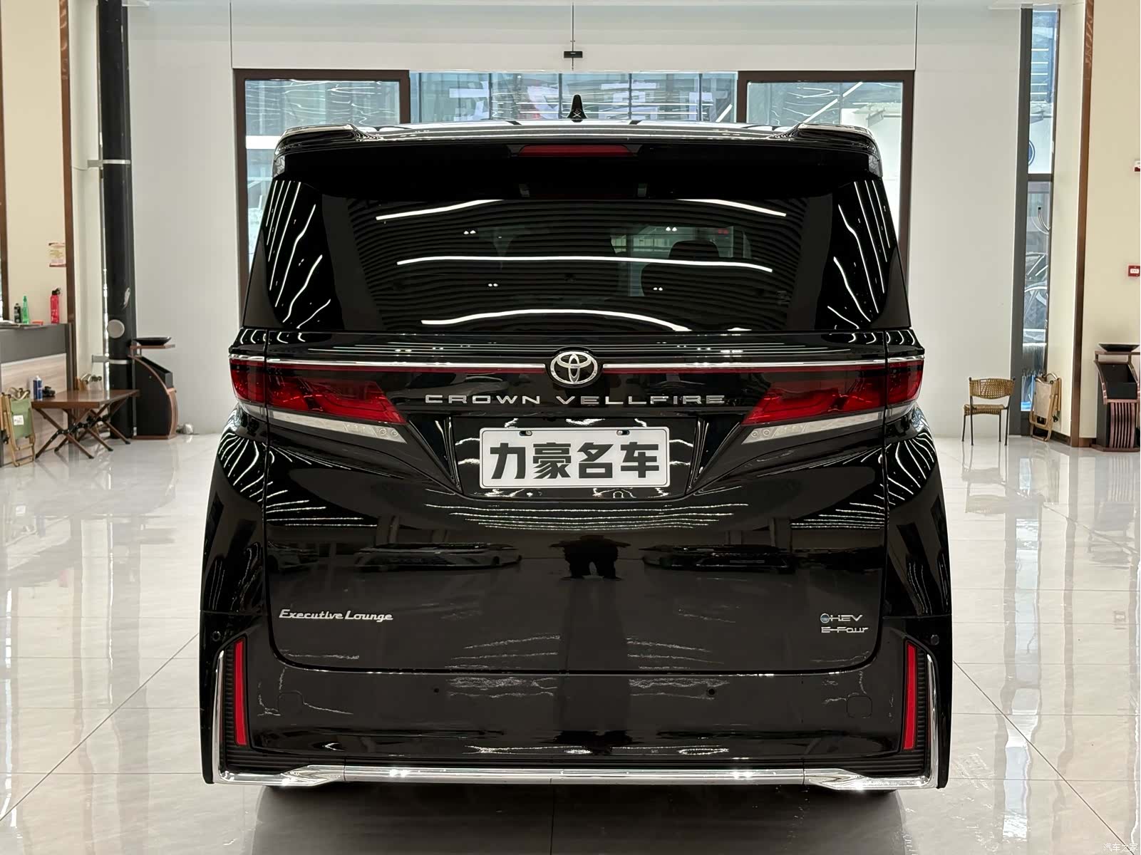 Toyota Vellfire, 2023 11