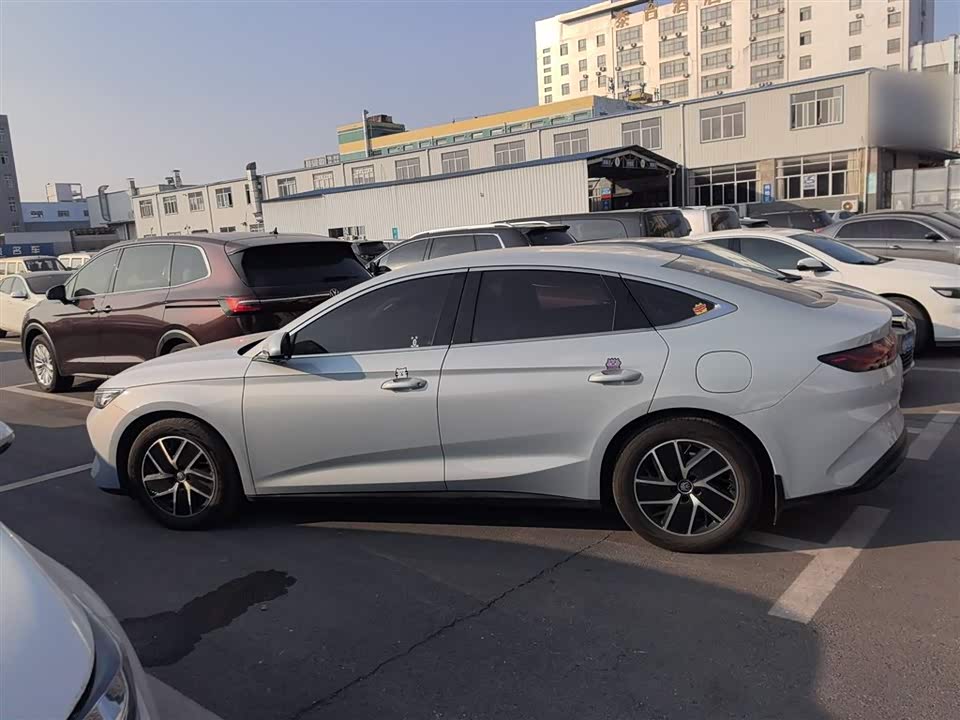 BYD Qin L