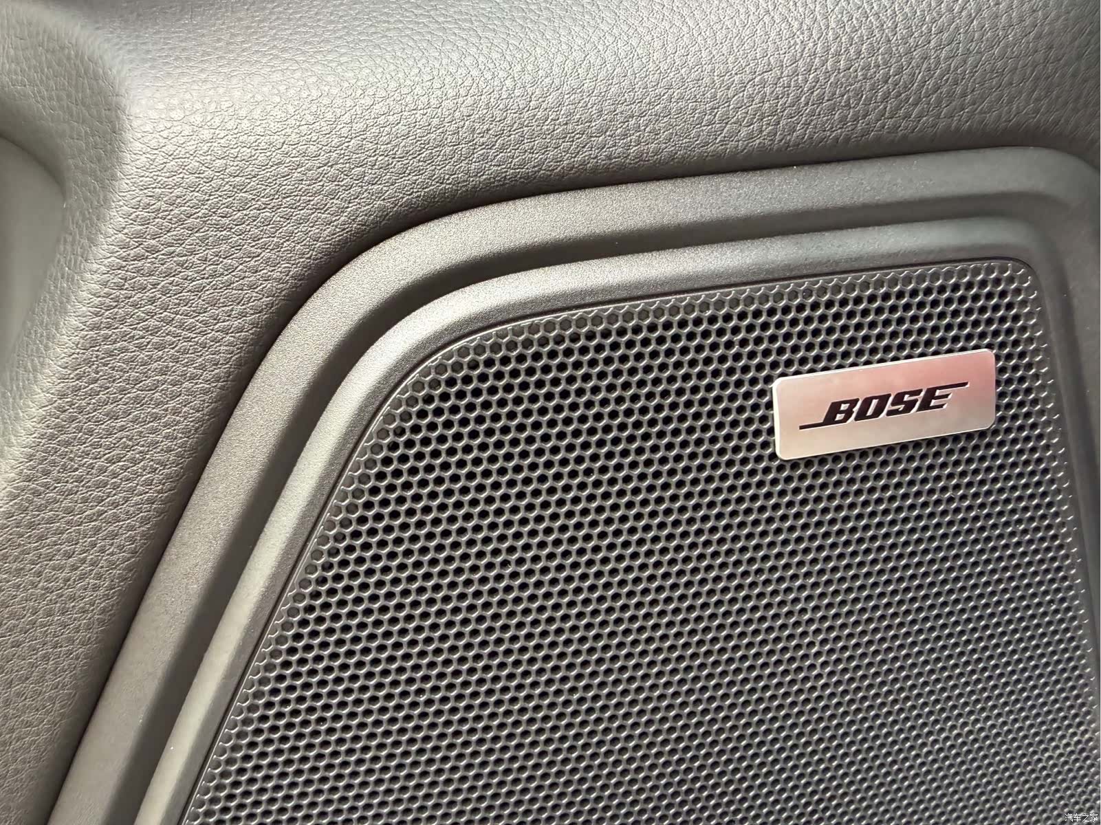 Porsche Macan, 2022 11
