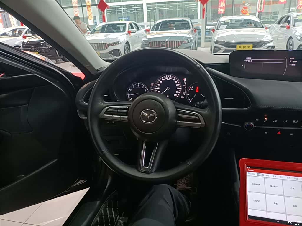 Mazda Mazda3, 2020 11