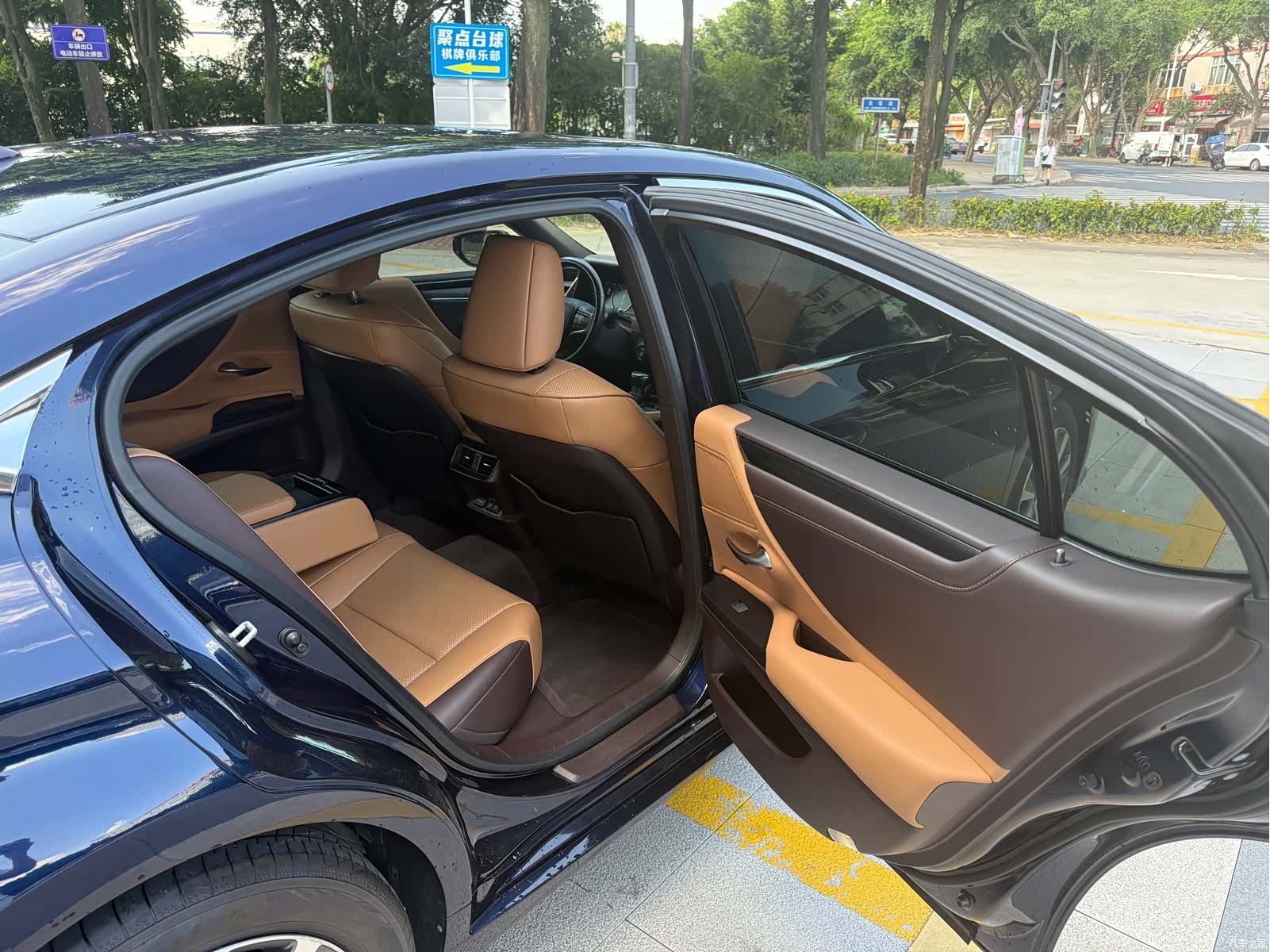 Lexus ES, 2020 13