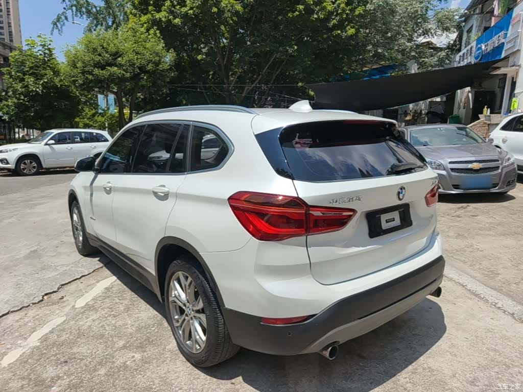 BMW X1, 2018 все фото