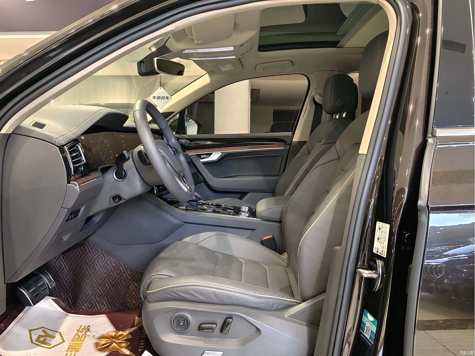 Volkswagen Touareg, 2019 6