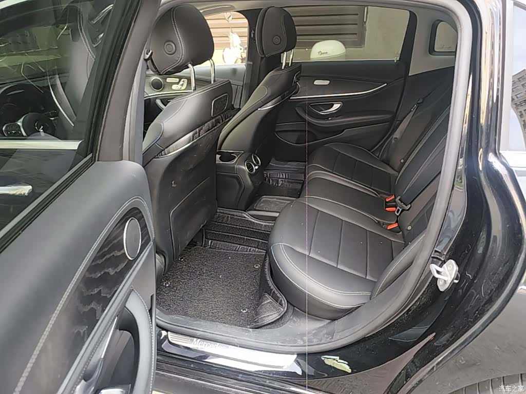 Mercedes-Benz E-Class, 2019 17