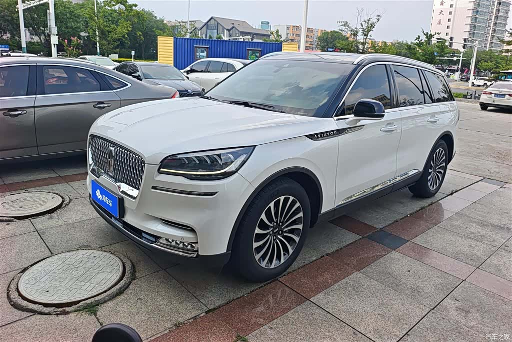 Lincoln Aviator