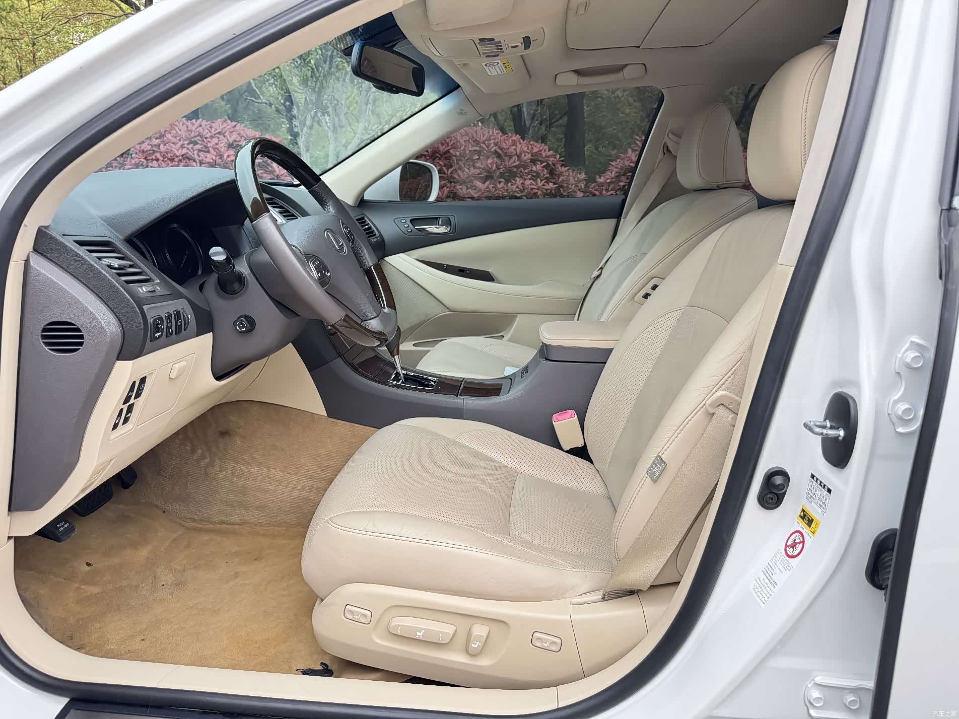 Lexus ES, 2012 7