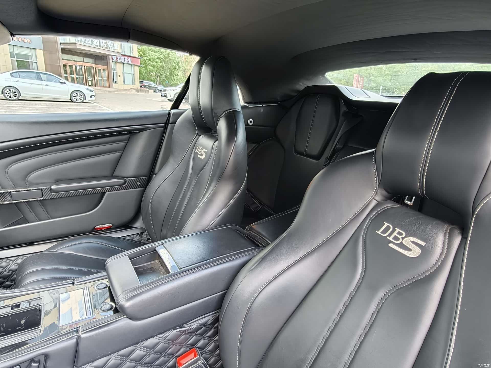 Aston Martin DBS, 2009 21