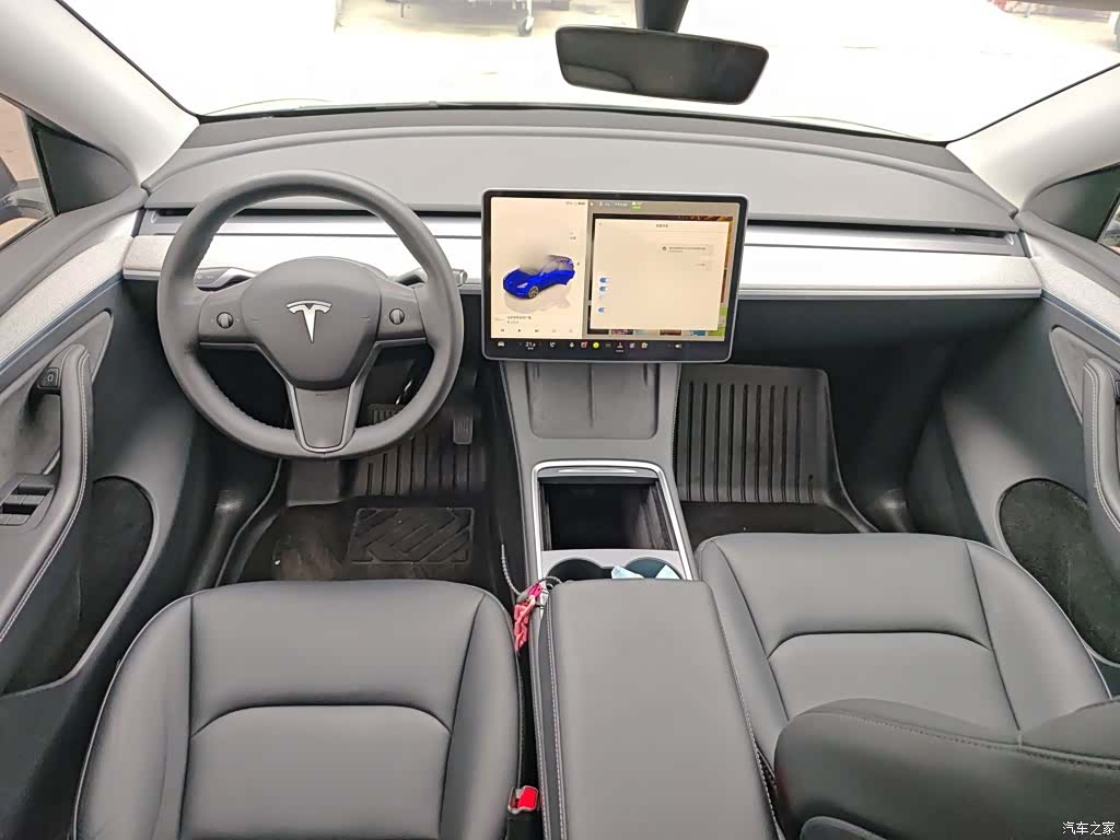 Tesla Model Y, 2024 6