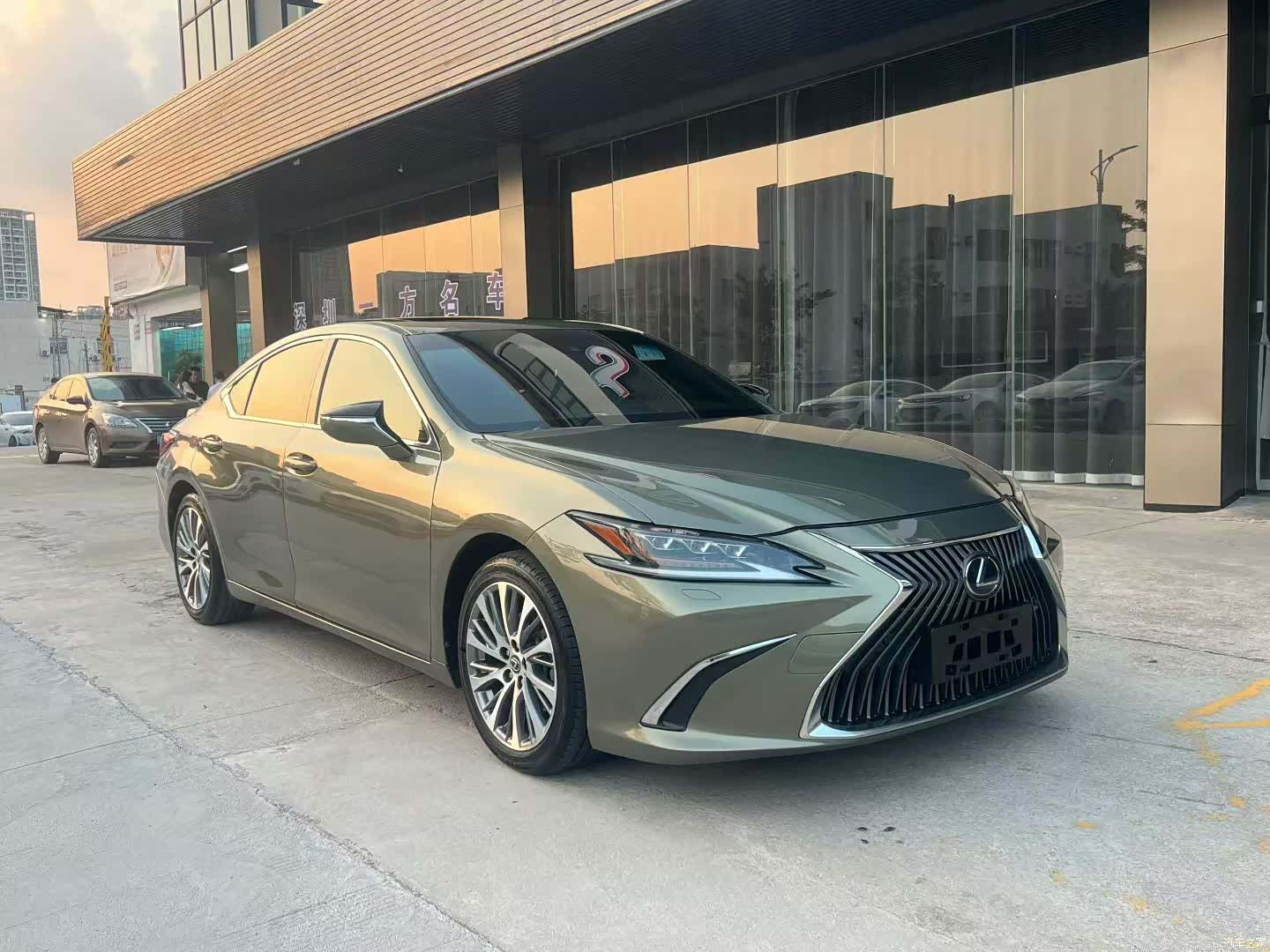 Lexus ES, 2018 3