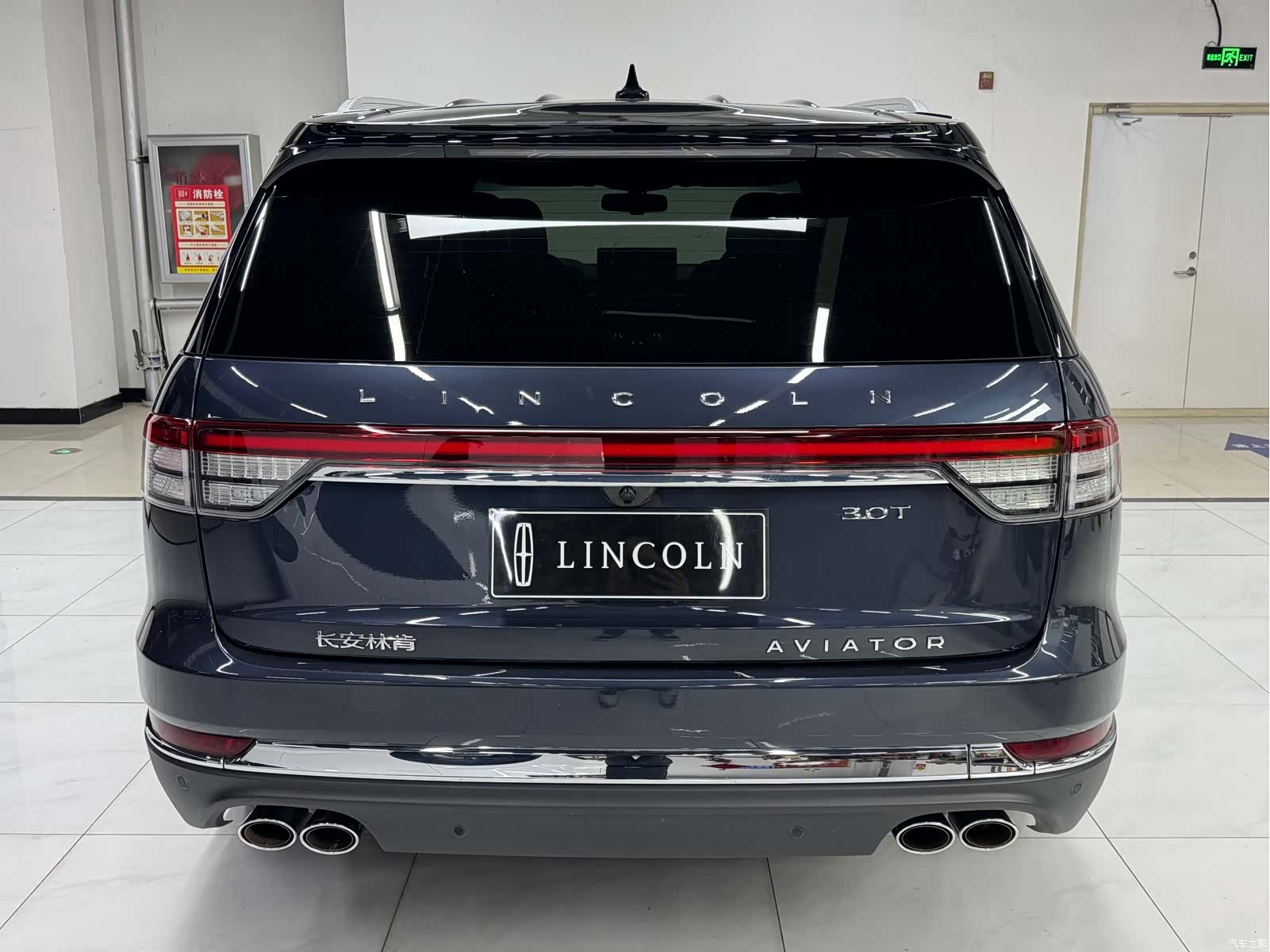Lincoln Aviator, 2022 все фото