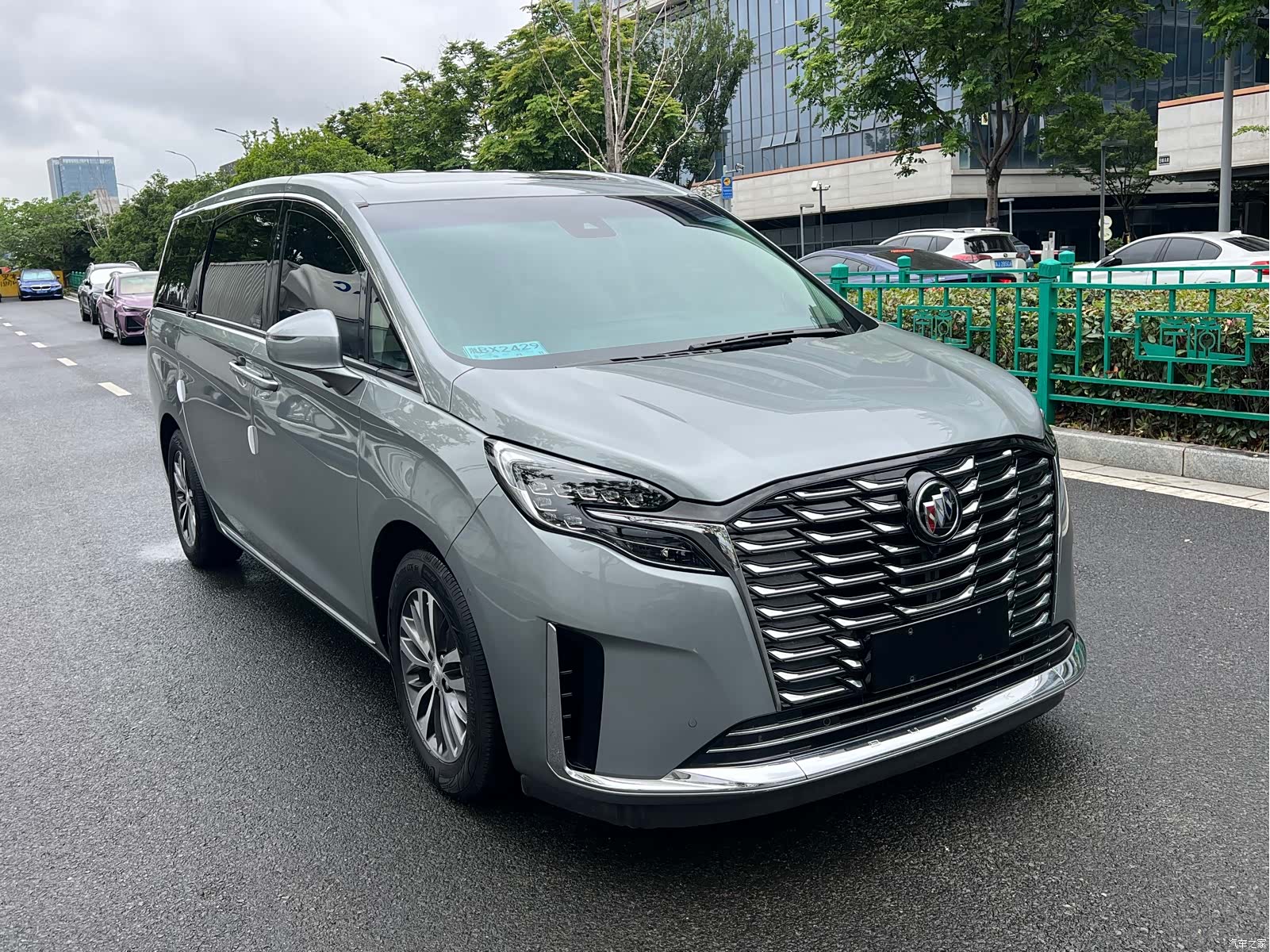Buick GL8, 2023 3