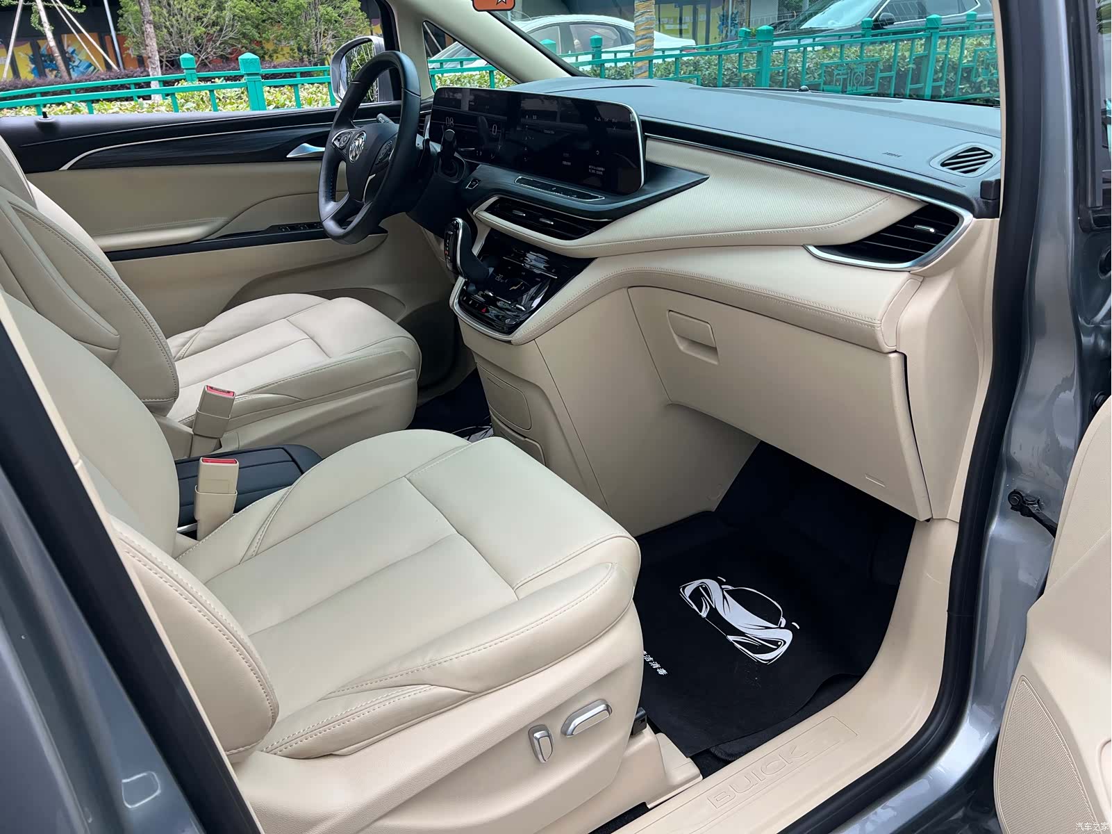 Buick GL8, 2023 12