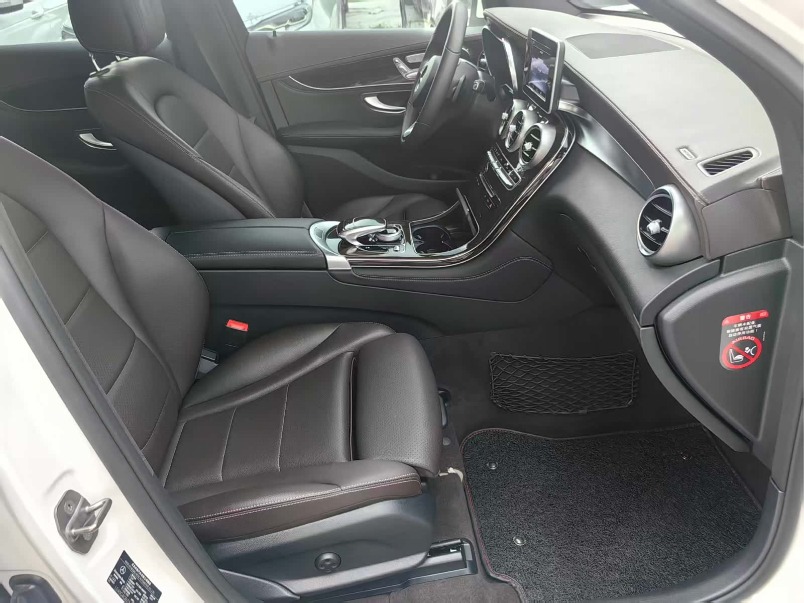 Mercedes-Benz GLC, 2018 13
