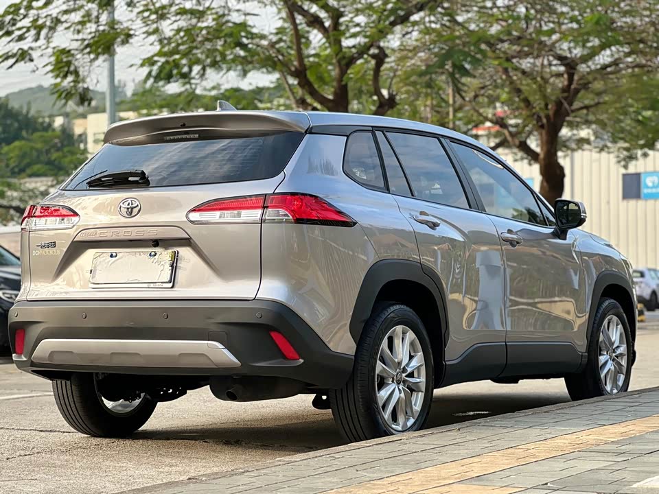 Toyota Corolla Sharp amplifier