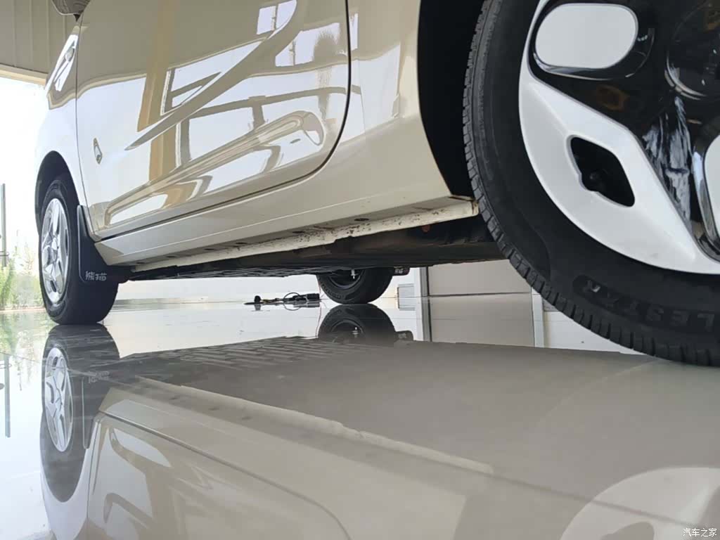Geely Panda, 2025 22
