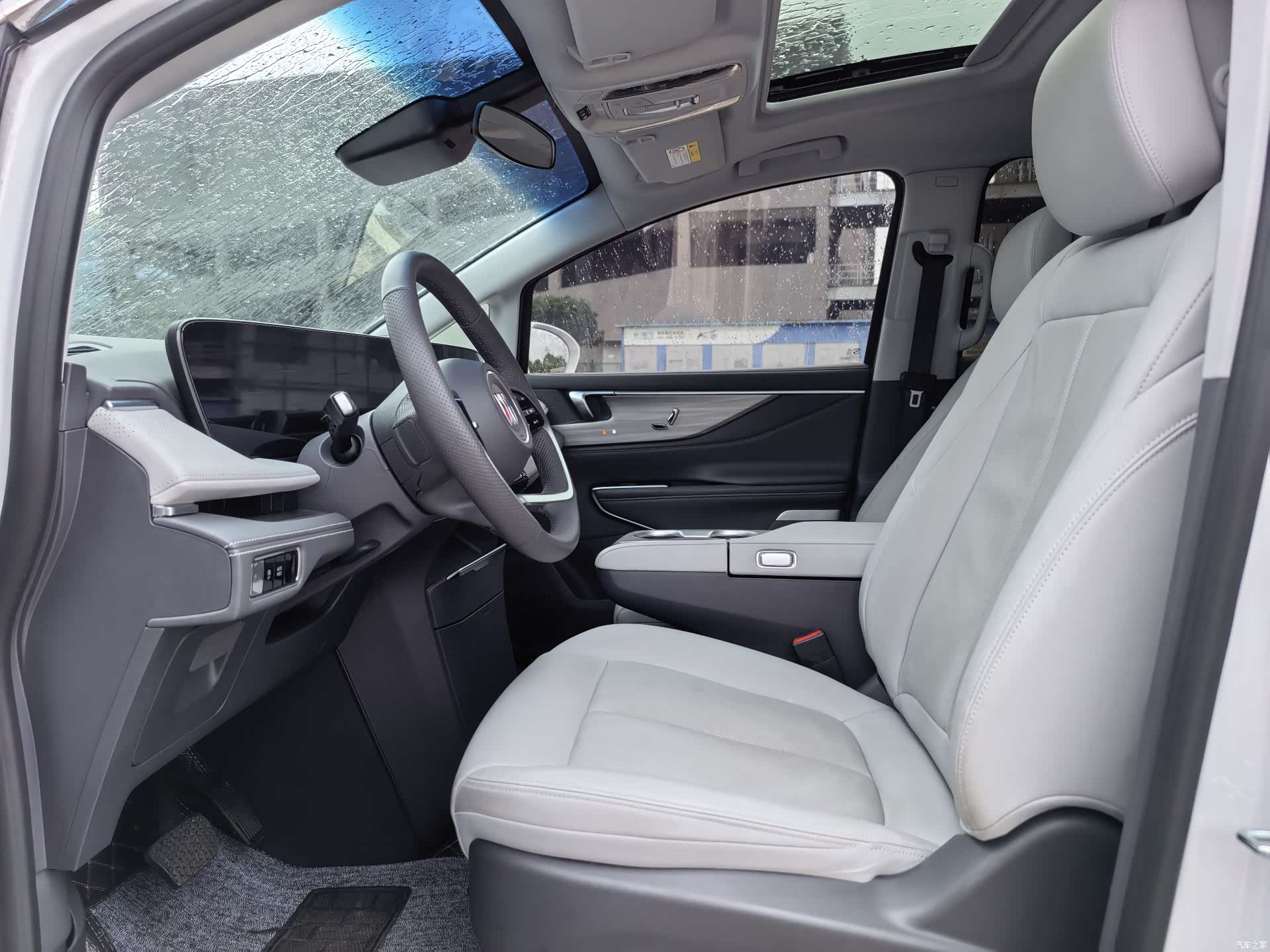 Buick GL8, 2025 6