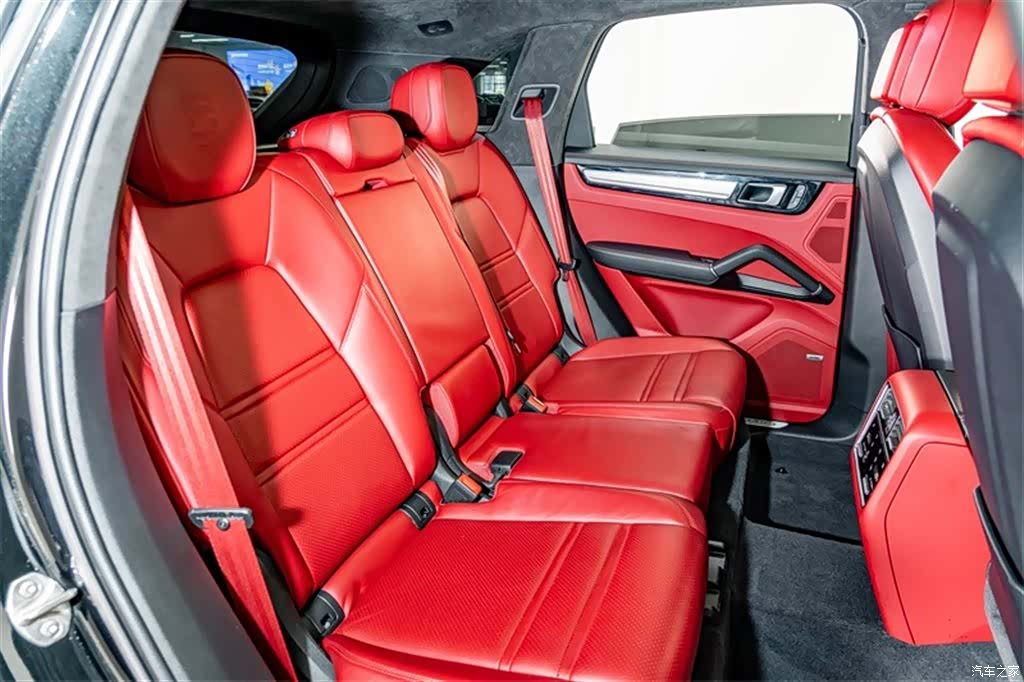 Porsche Cayenne, 2022 24