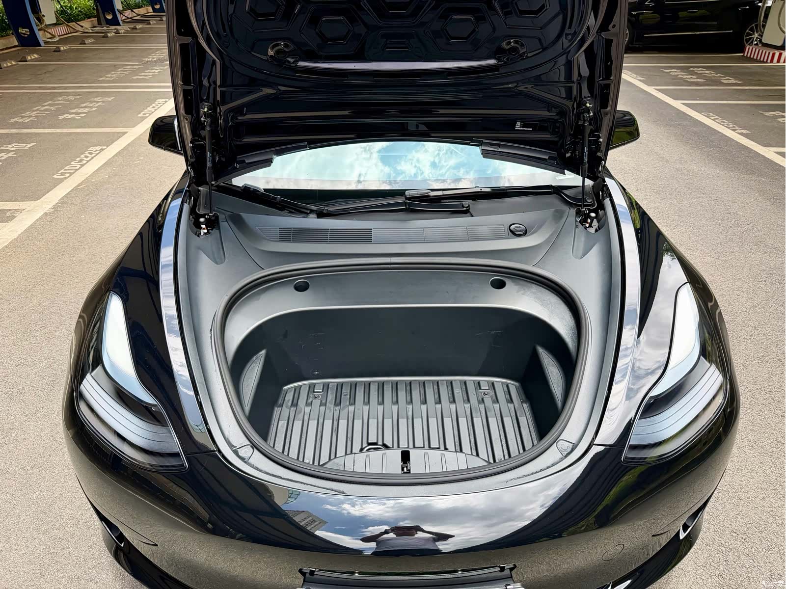 Tesla Model 3, 2023 15