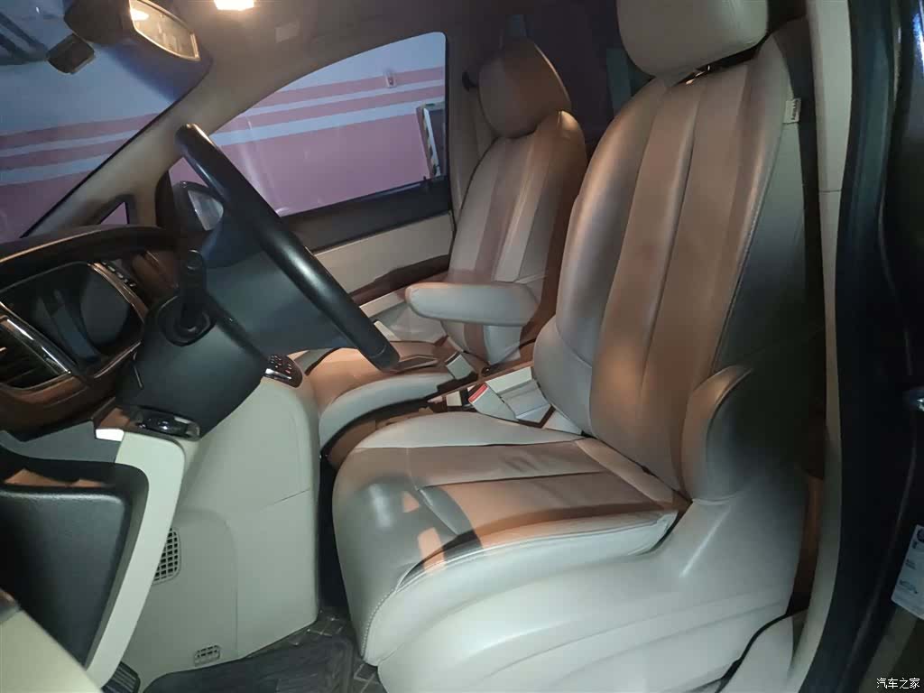 Buick GL8, 2019 8