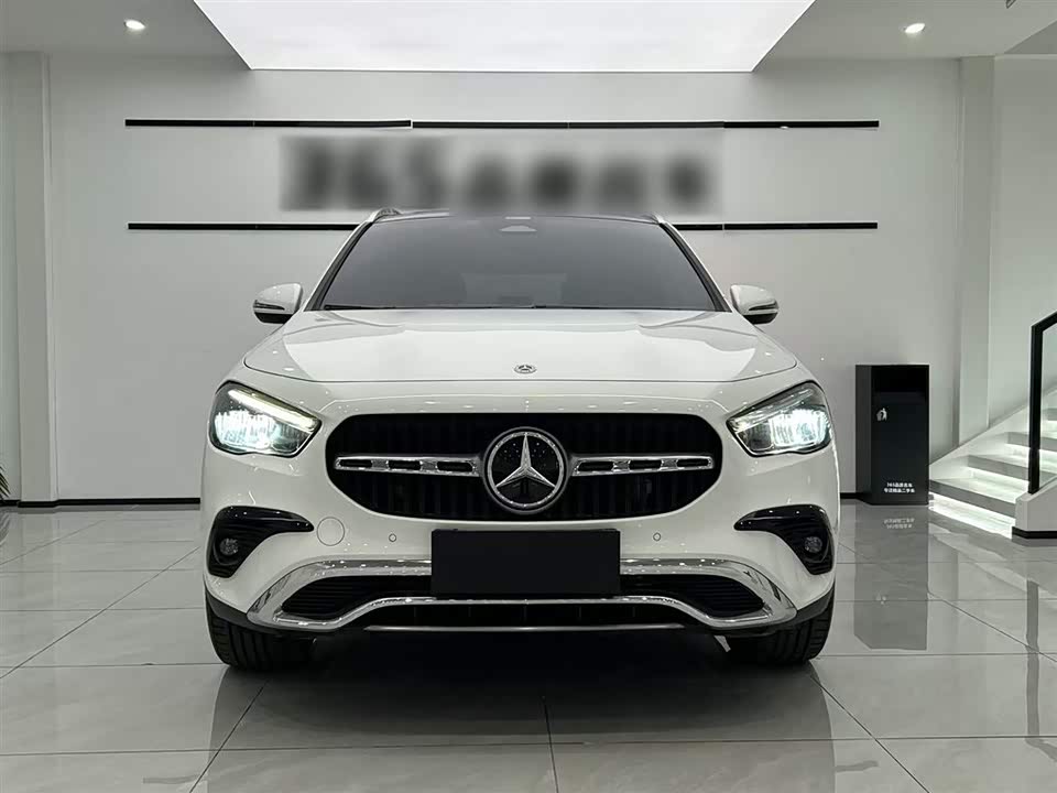 Mercedes-Benz GLA