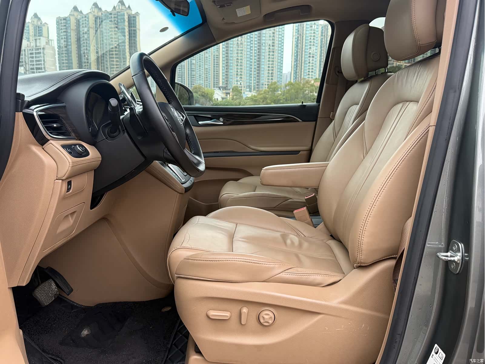 Buick GL8, 2017 12